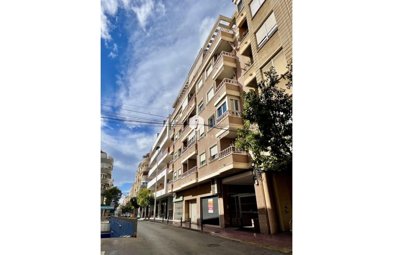 Resale - Penthouse -
Torrevieja - Playa de cura