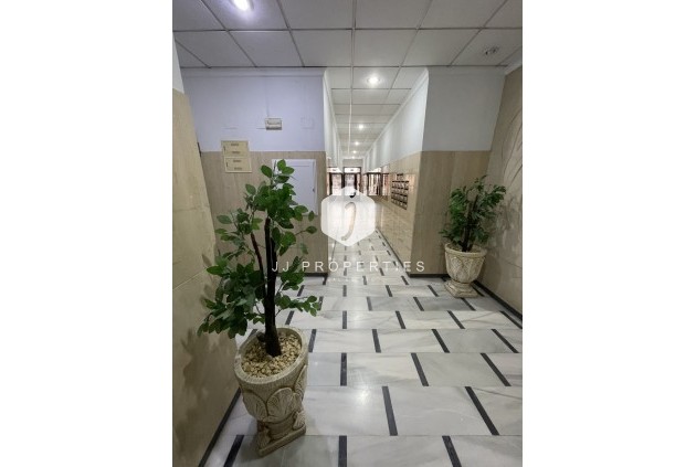 Resale - Penthouse -
Torrevieja - Playa de cura