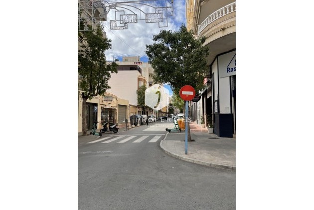 Resale - Penthouse -
Torrevieja - Playa de cura