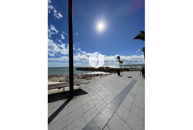 Resale - Penthouse -
Torrevieja - Playa de cura