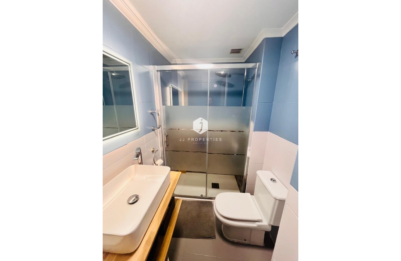 D'occasion - Appartement -
Torrevieja - Costa Blanca