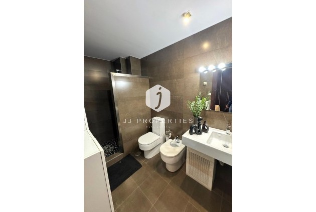 Z drugiej ręki - Mieszkanie w bloku -
Torrevieja - Centro