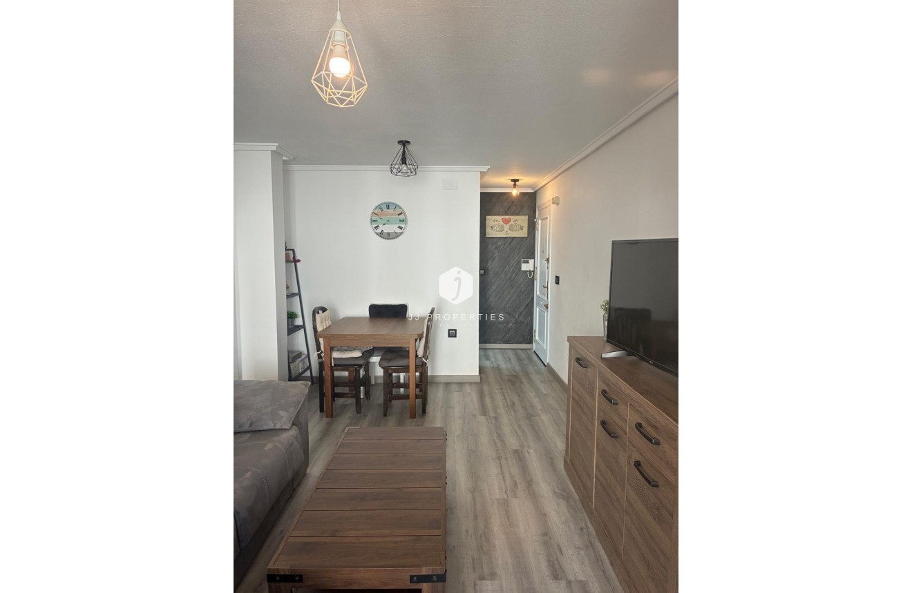 D'occasion - Appartement -
Torrevieja - Centro