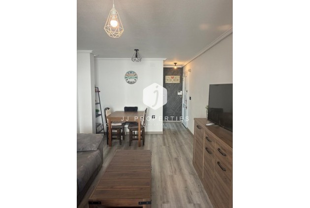 D'occasion - Appartement -
Torrevieja - Centro