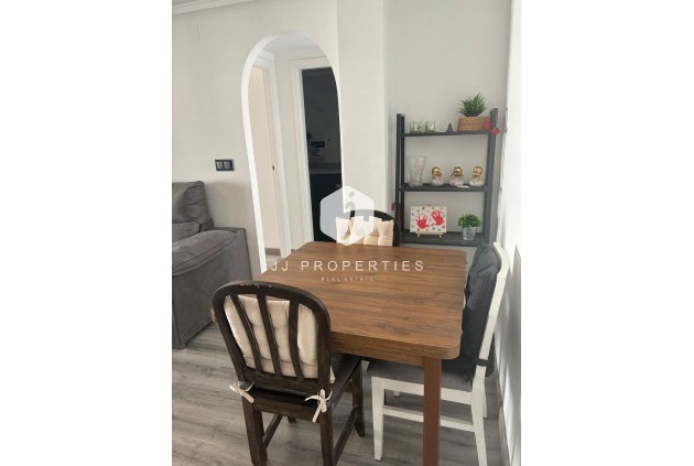 D'occasion - Appartement -
Torrevieja - Centro