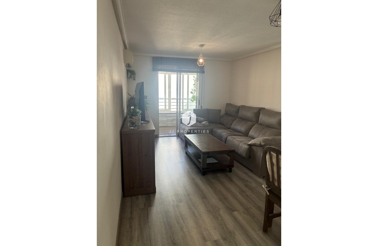 D'occasion - Appartement -
Torrevieja - Centro