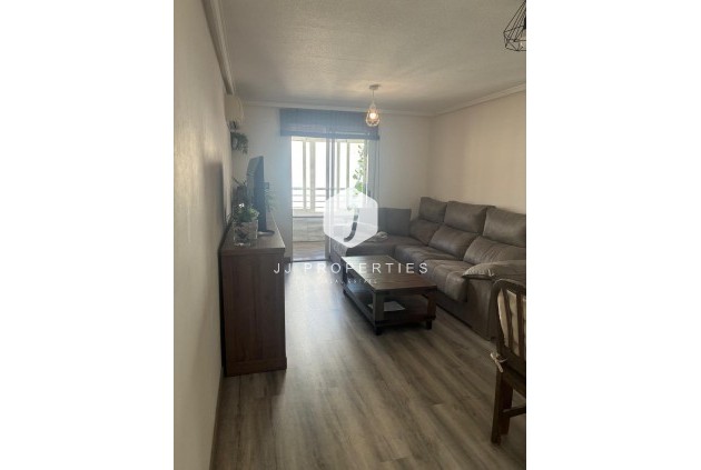 D'occasion - Appartement -
Torrevieja - Centro