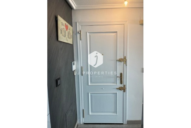 D'occasion - Appartement -
Torrevieja - Centro