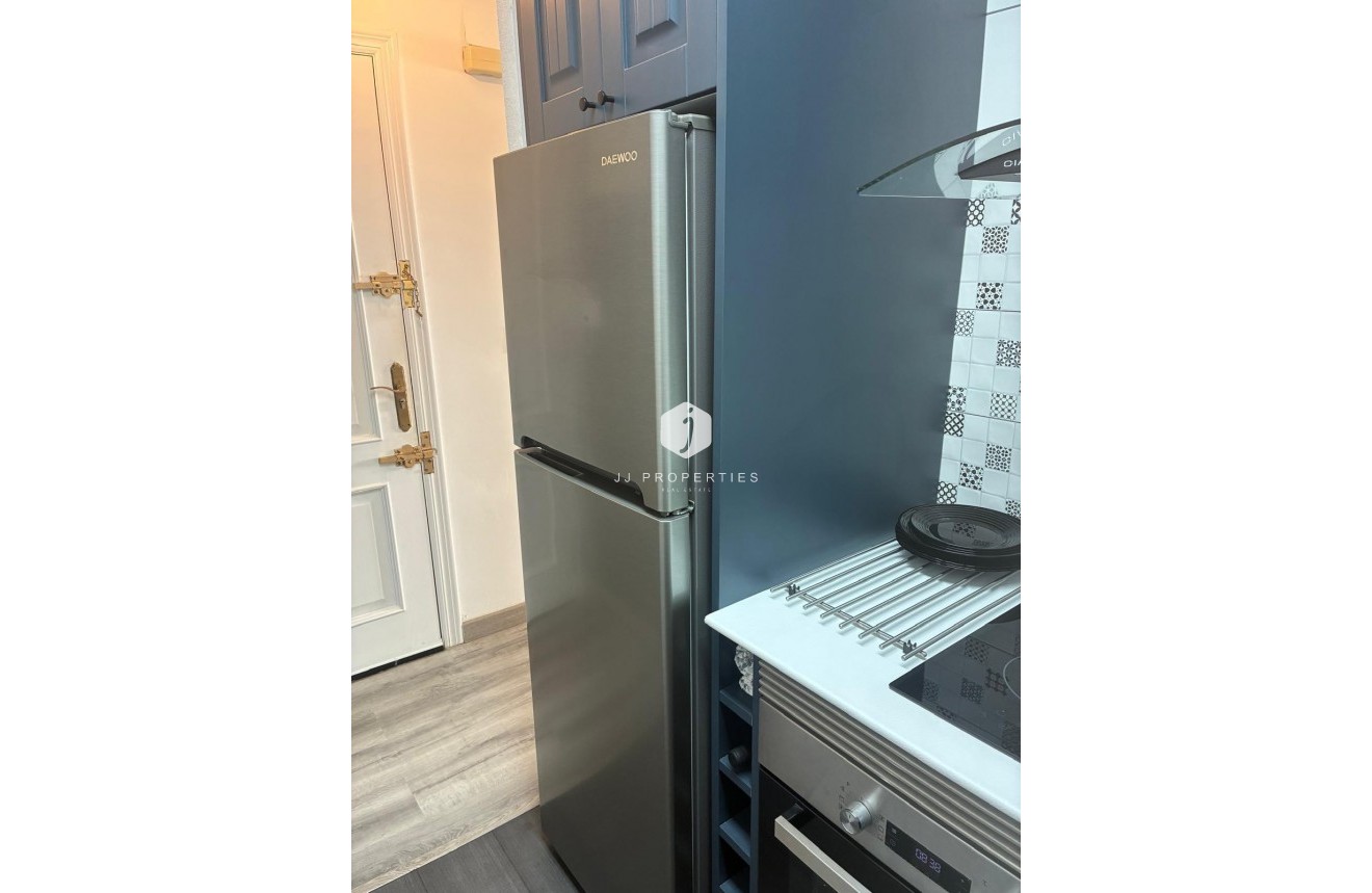 D'occasion - Appartement -
Torrevieja - Centro