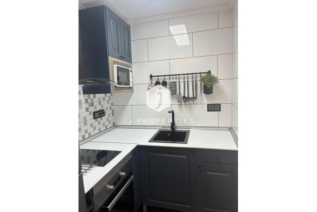 D'occasion - Appartement -
Torrevieja - Centro