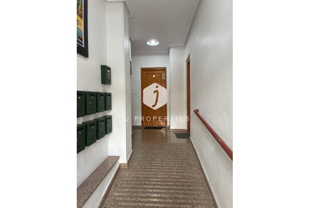 D'occasion - Appartement -
Torrevieja - Centro