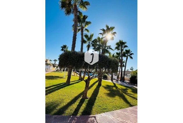 Resale - Chalet -
Rojales - Ciudad Quesada