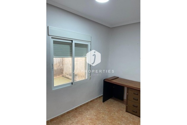 Aus zweiter Hand - Duplex -
Albatera