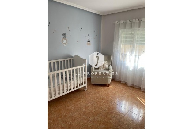 Aus zweiter Hand - Duplex -
Albatera