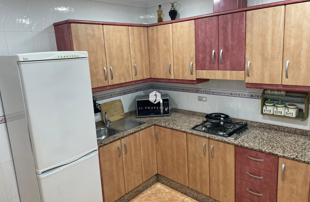 Aus zweiter Hand - Duplex -
Albatera