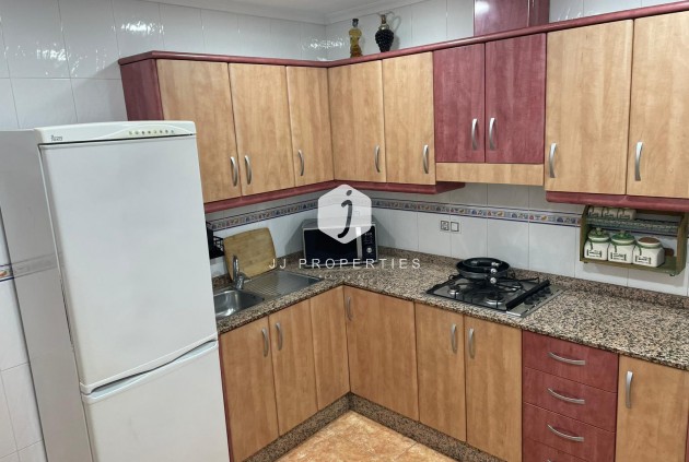 Aus zweiter Hand - Duplex -
Albatera