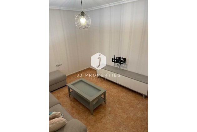 Aus zweiter Hand - Duplex -
Albatera