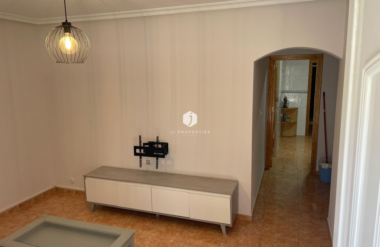 Aus zweiter Hand - Duplex -
Albatera