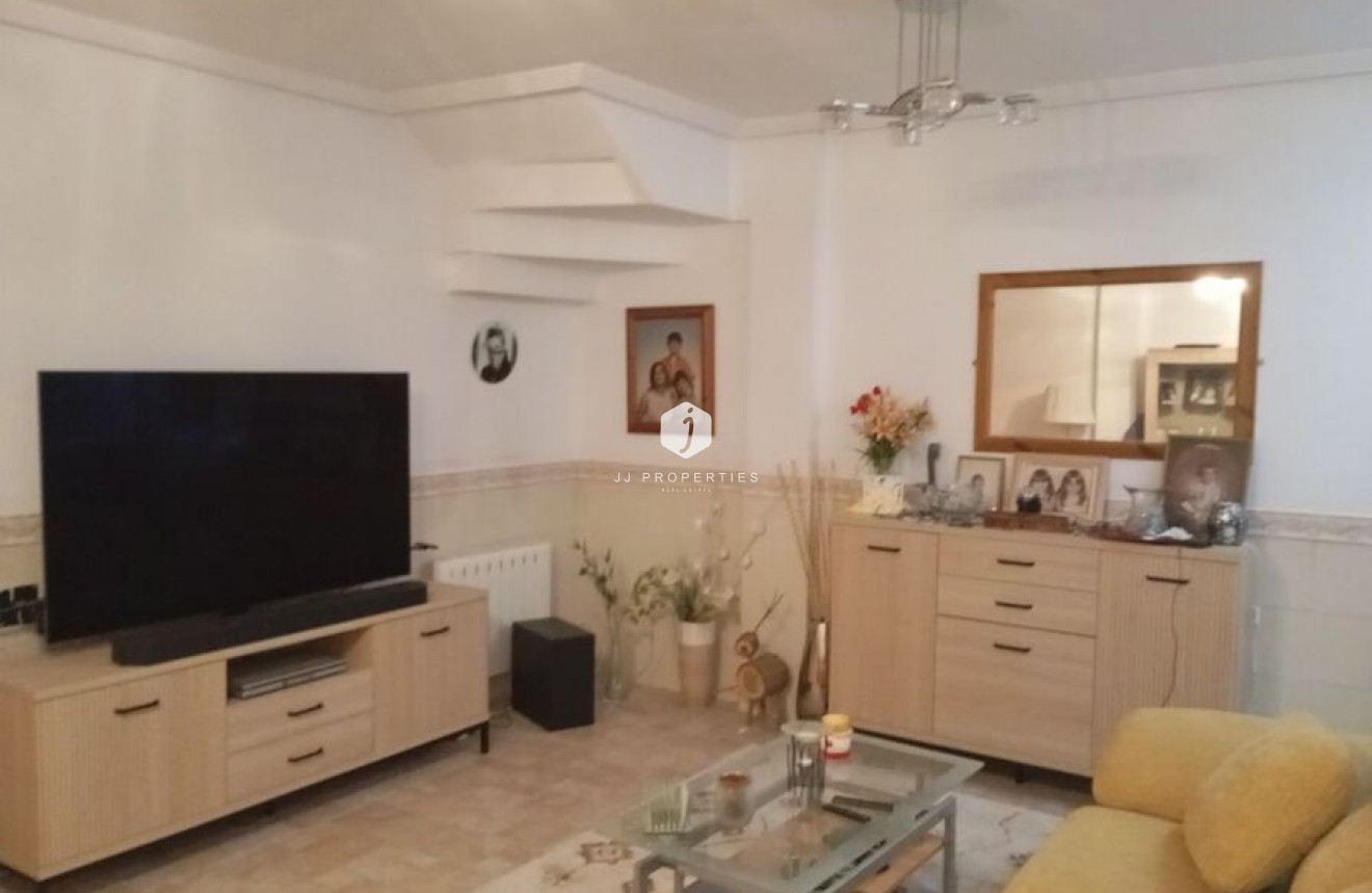 Resale - Chalet -
Catral - Costa Blanca