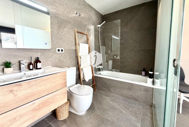 Resale - Villa -
San Miguel de Salinas - Bellavista