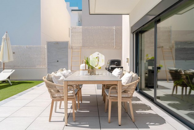 Resale - Villa -
San Miguel de Salinas - Bellavista