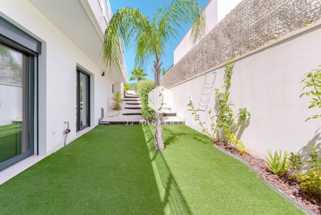 Resale - Villa -
San Miguel de Salinas - Bellavista