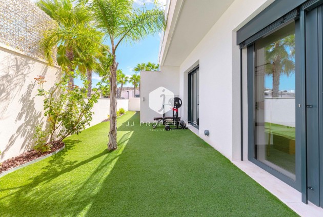 Resale - Villa -
San Miguel de Salinas - Bellavista