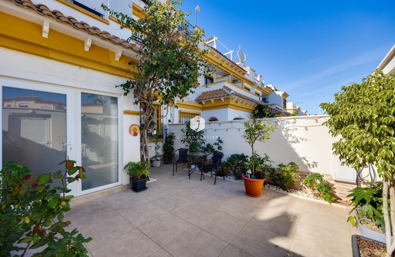 Tweedehands - Chalet -
Torrevieja - aguas nuevas