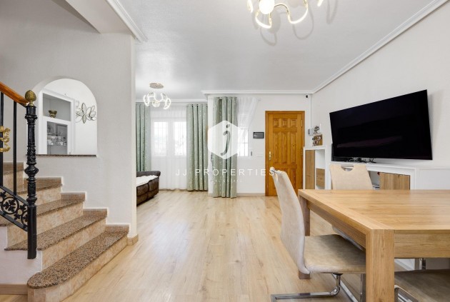 Tweedehands - Chalet -
Torrevieja - aguas nuevas