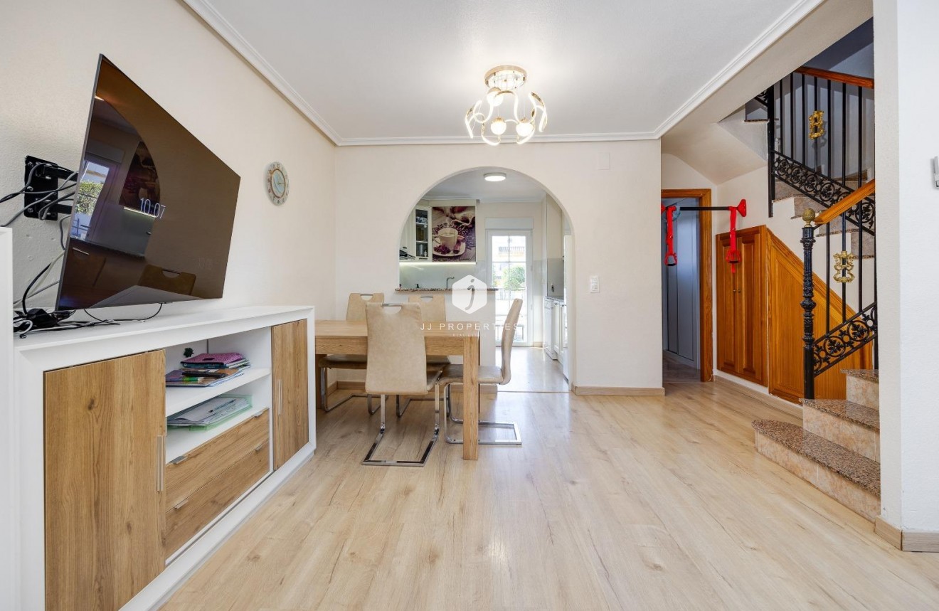 Tweedehands - Chalet -
Torrevieja - aguas nuevas