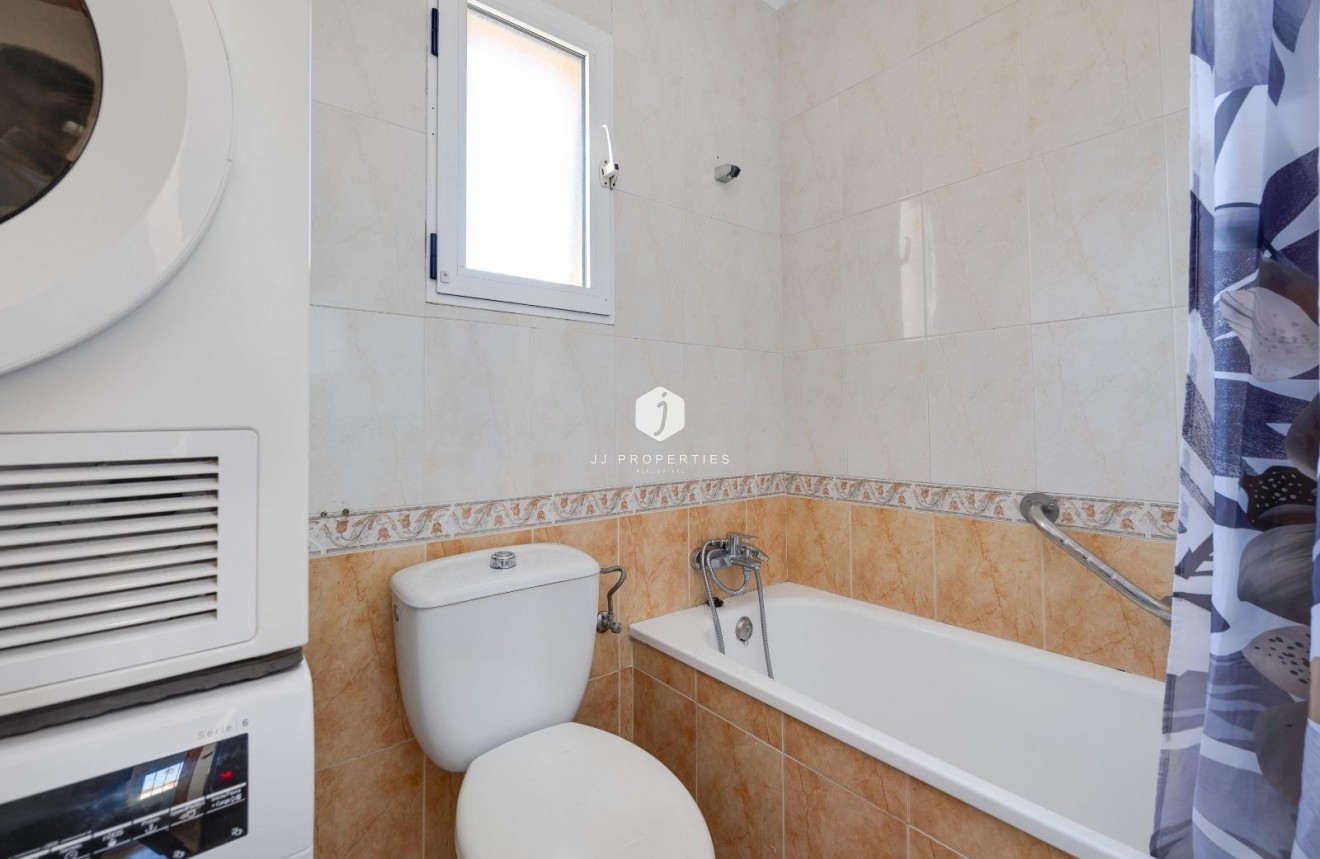 Tweedehands - Chalet -
Torrevieja - aguas nuevas