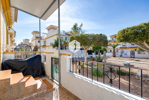 Tweedehands - Chalet -
Torrevieja - aguas nuevas