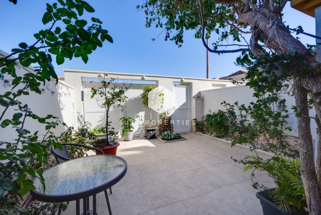 Tweedehands - Chalet -
Torrevieja - aguas nuevas