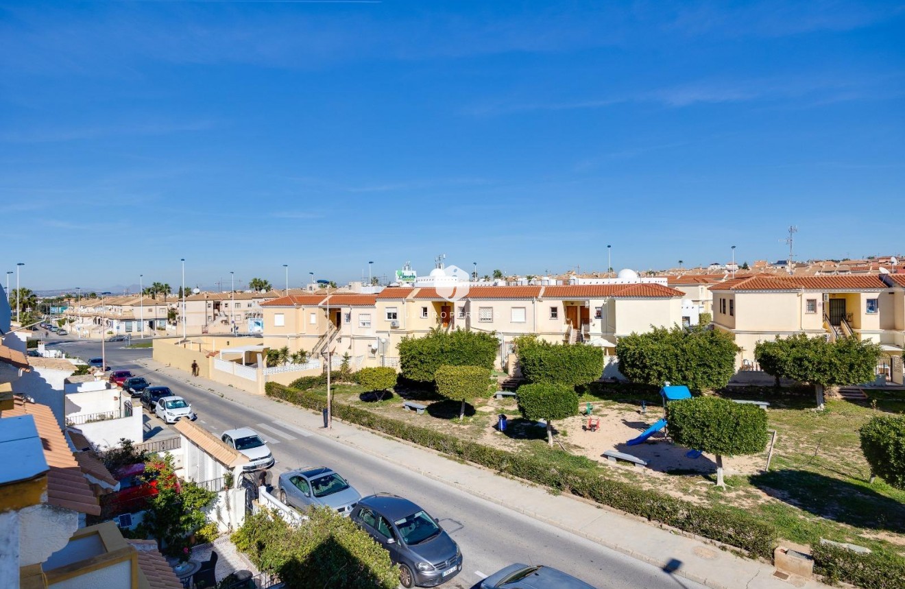 Tweedehands - Chalet -
Torrevieja - aguas nuevas