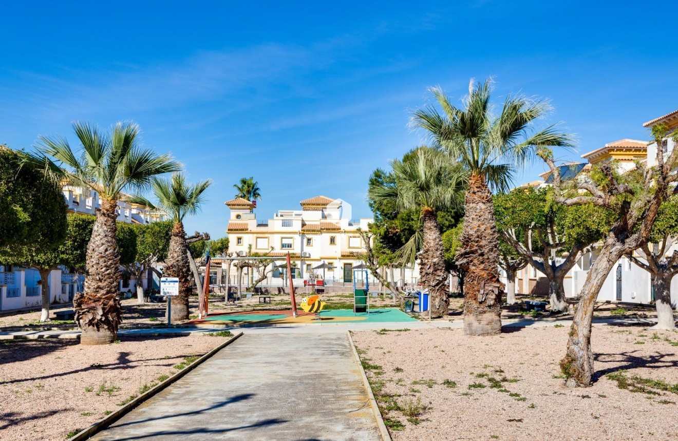 Tweedehands - Chalet -
Torrevieja - aguas nuevas