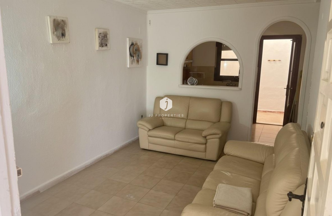 Resale - Bungalow -
Torrevieja - La Siesta - El Salado - Torreta