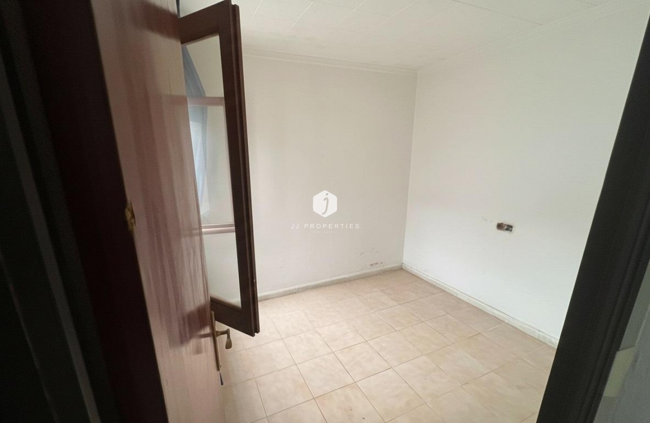 Resale - Bungalow -
Torrevieja - La Siesta - El Salado - Torreta