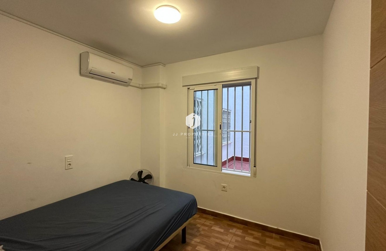 D'occasion - Appartement -
Torrevieja - La Mata Pueblo