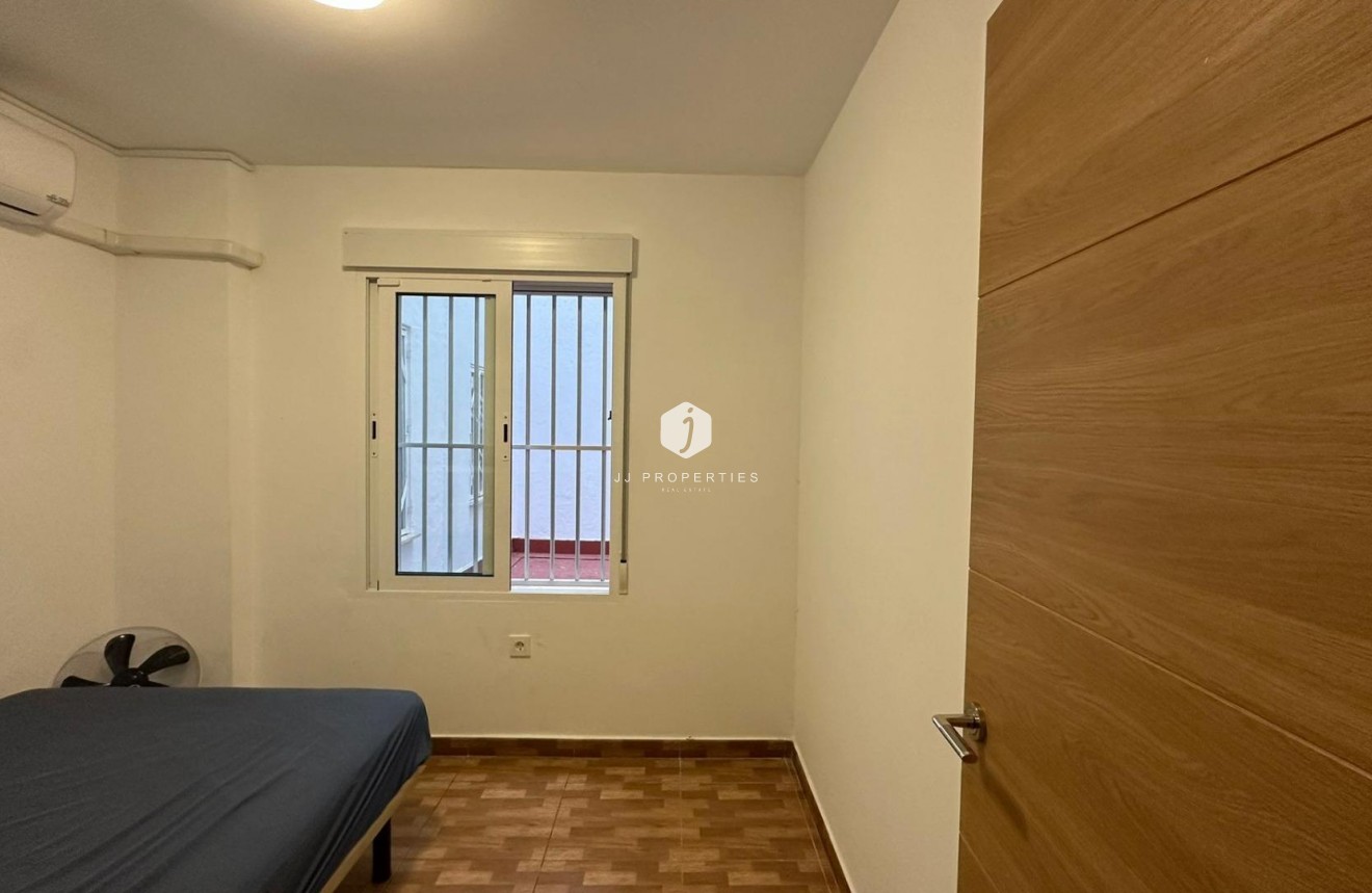 D'occasion - Appartement -
Torrevieja - La Mata Pueblo