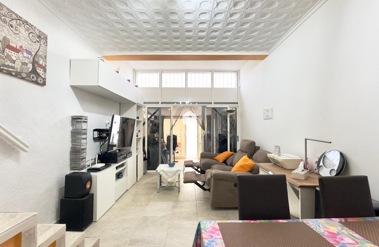 Z drugiej ręki - Szalet -
Torrevieja - La Siesta - El Salado - Torreta