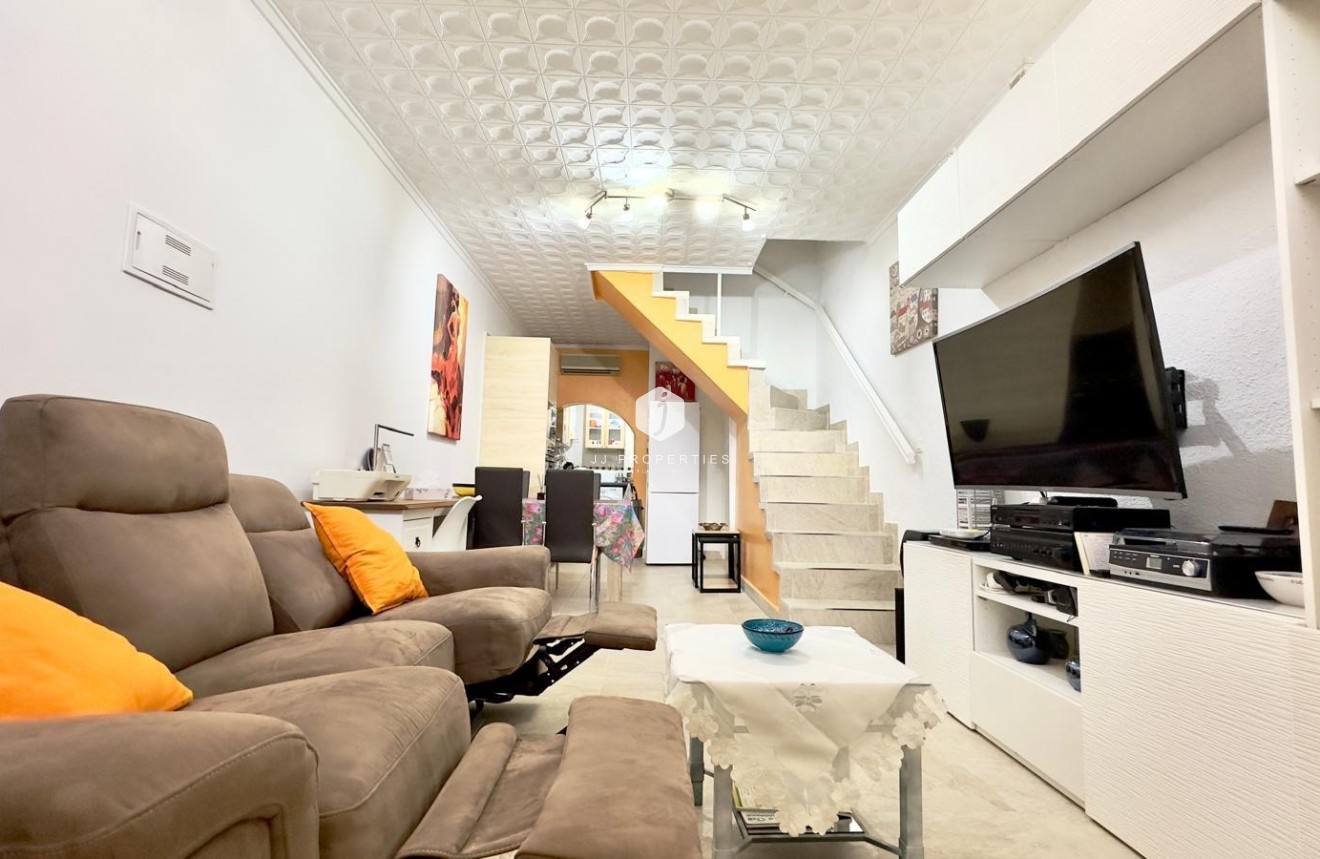 Z drugiej ręki - Szalet -
Torrevieja - La Siesta - El Salado - Torreta