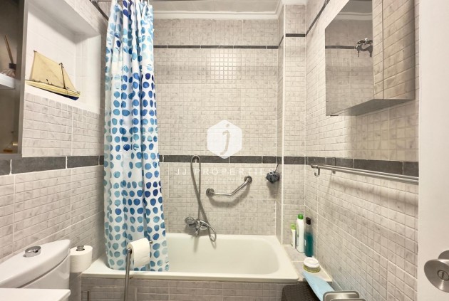 Z drugiej ręki - Szalet -
Torrevieja - La Siesta - El Salado - Torreta