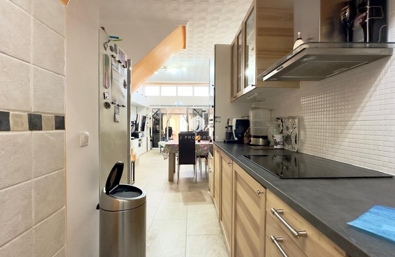 Z drugiej ręki - Szalet -
Torrevieja - La Siesta - El Salado - Torreta