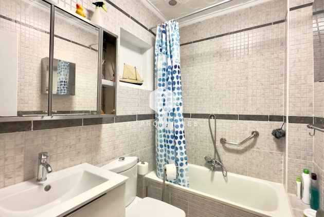 Z drugiej ręki - Szalet -
Torrevieja - La Siesta - El Salado - Torreta