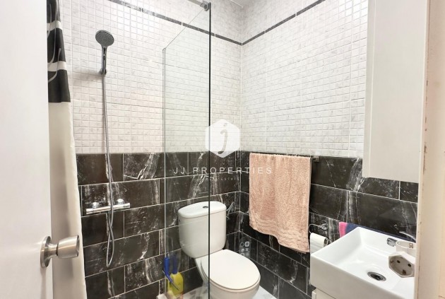 Z drugiej ręki - Szalet -
Torrevieja - La Siesta - El Salado - Torreta