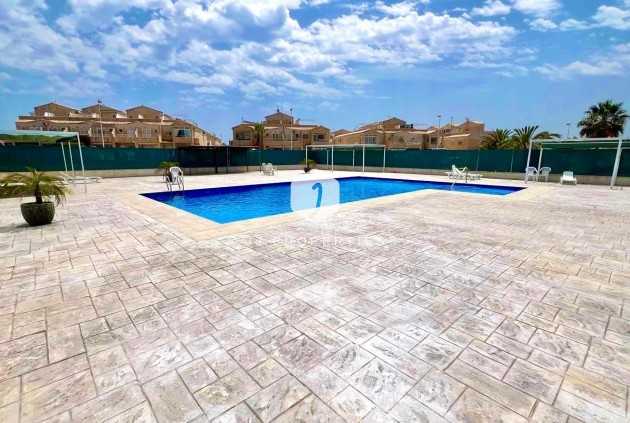 Z drugiej ręki - Szalet -
Torrevieja - La Siesta - El Salado - Torreta