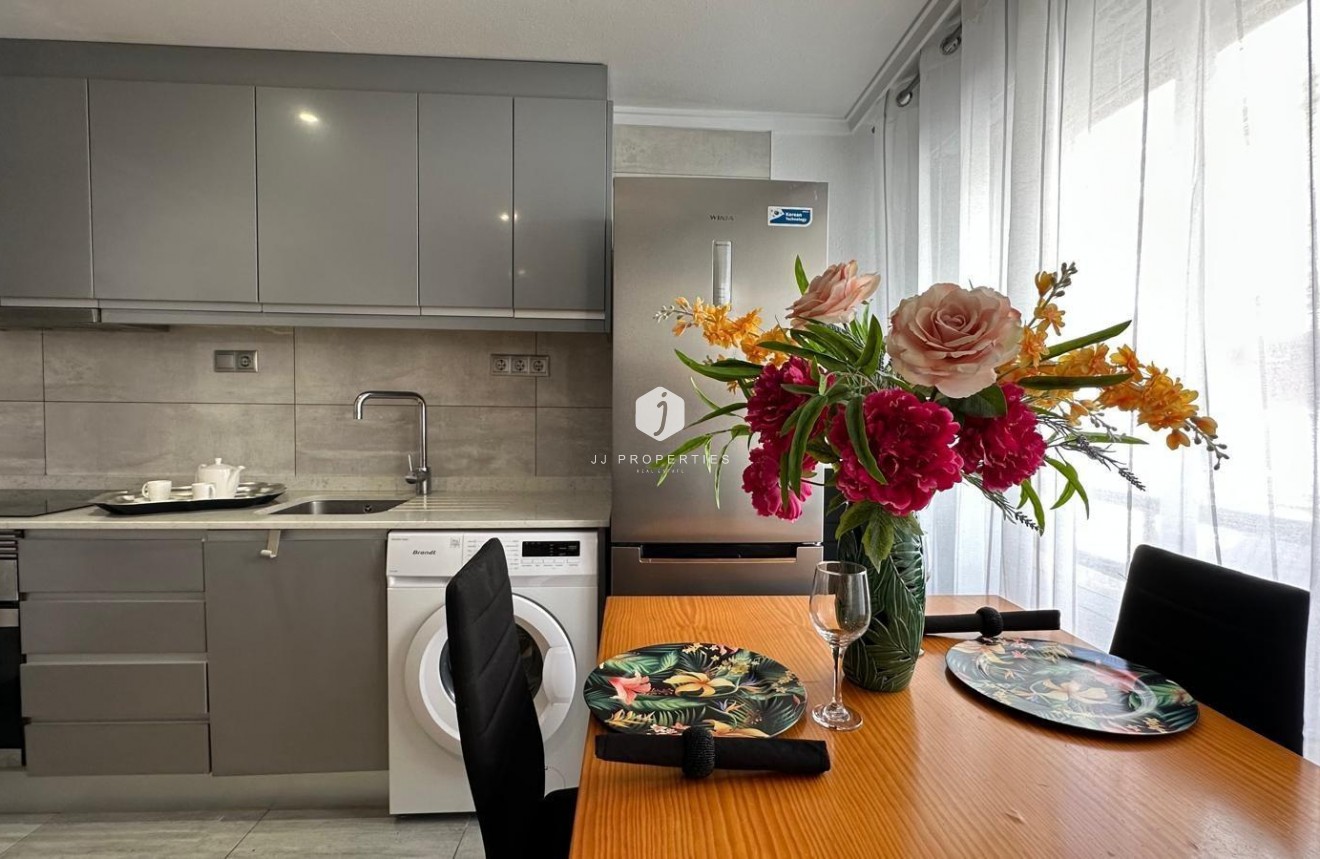 Tweedehands - Appartement / flat -
Torrevieja