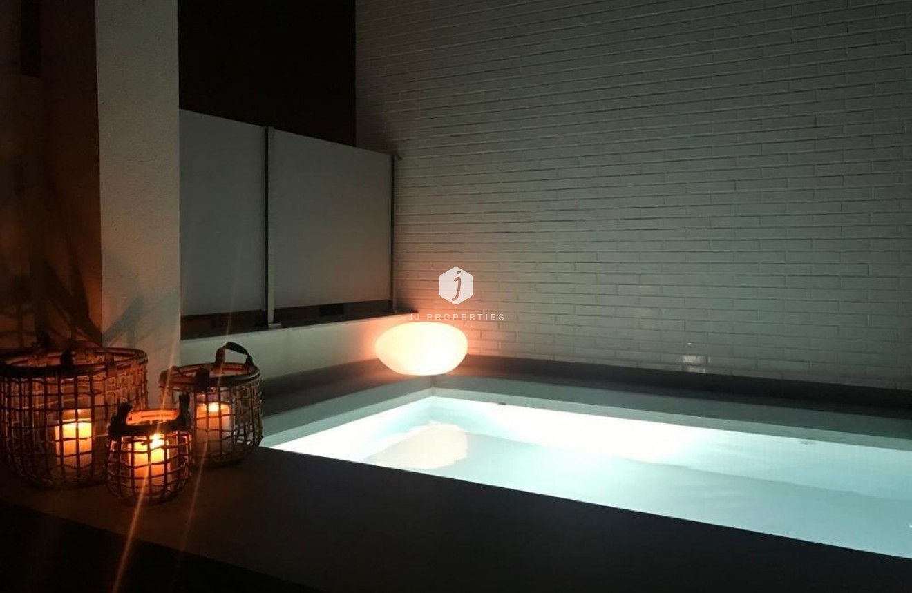 Aus zweiter Hand - Penthouse -
Guardamar del Segura - puerto deportivo