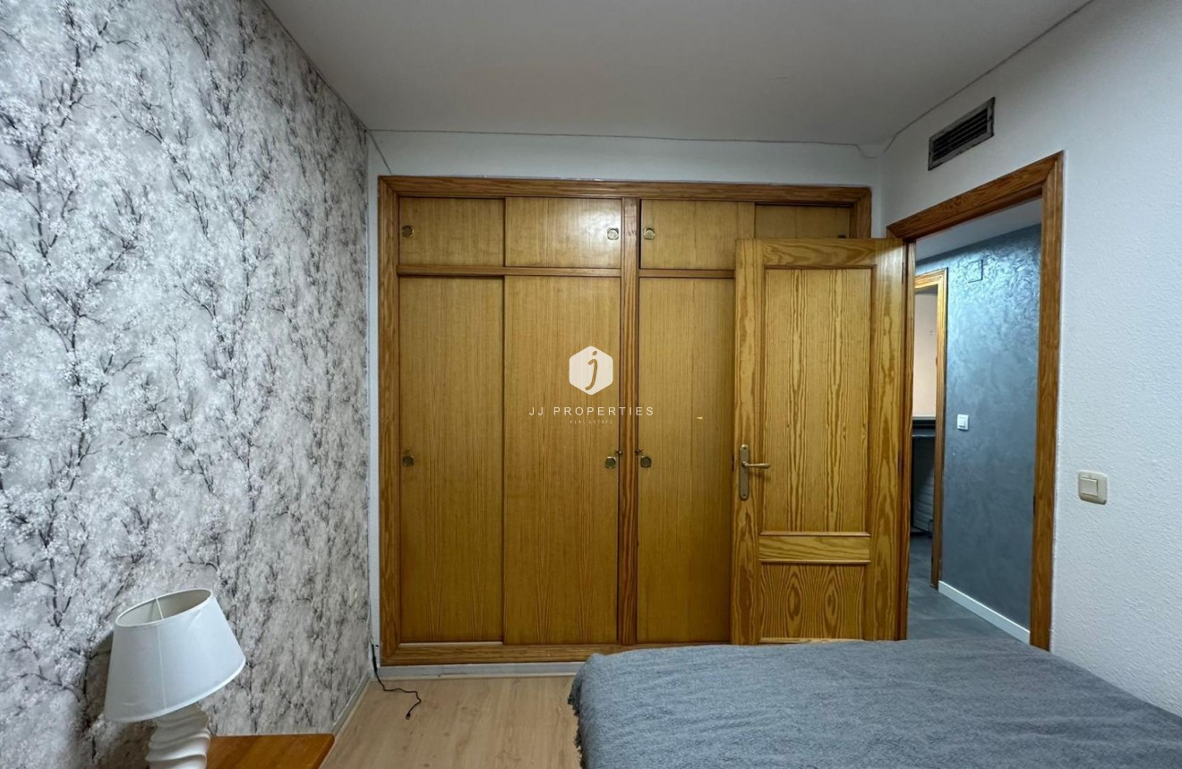 Resale - Apartment / flat -
Torrevieja - Centro