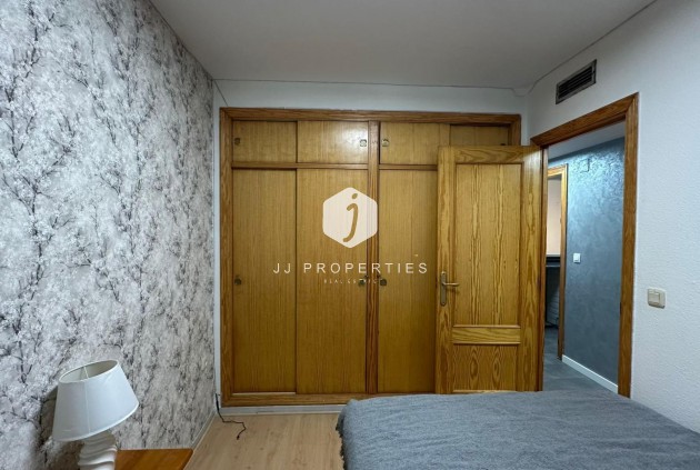 Resale - Apartment / flat -
Torrevieja - Centro